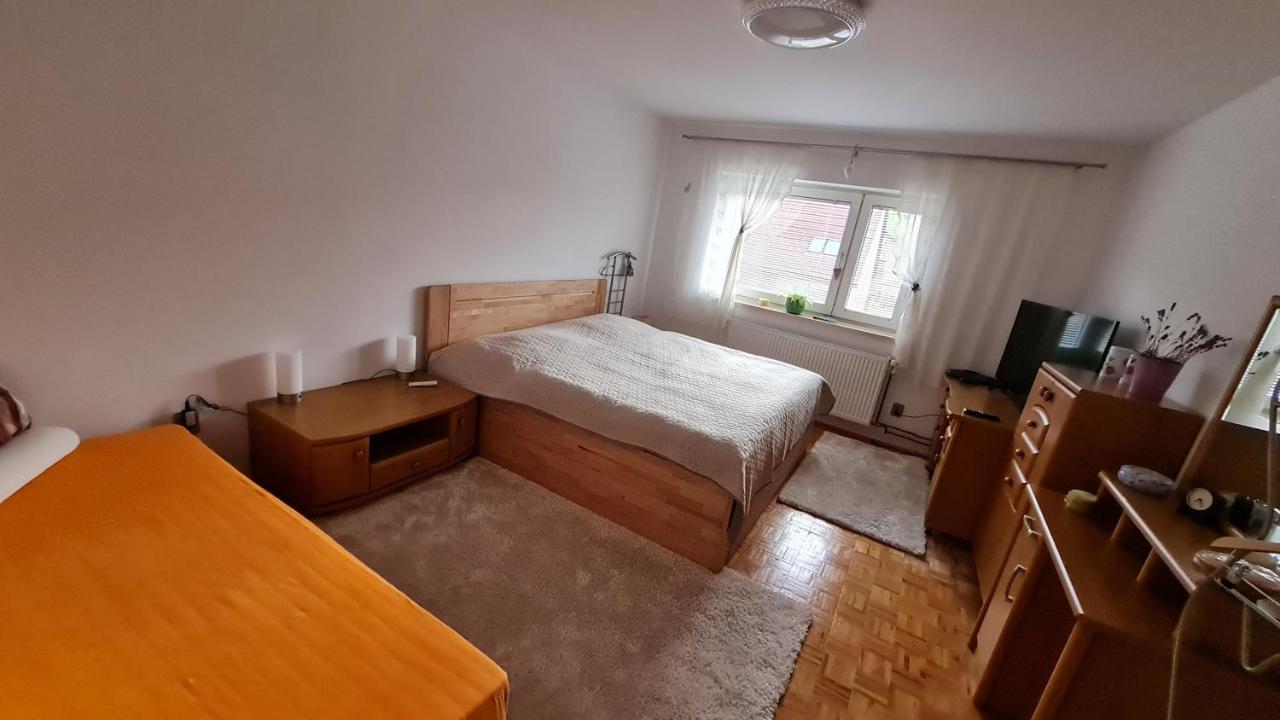 Penzion Piano Apartment Liptovsky Mikulas Luaran gambar